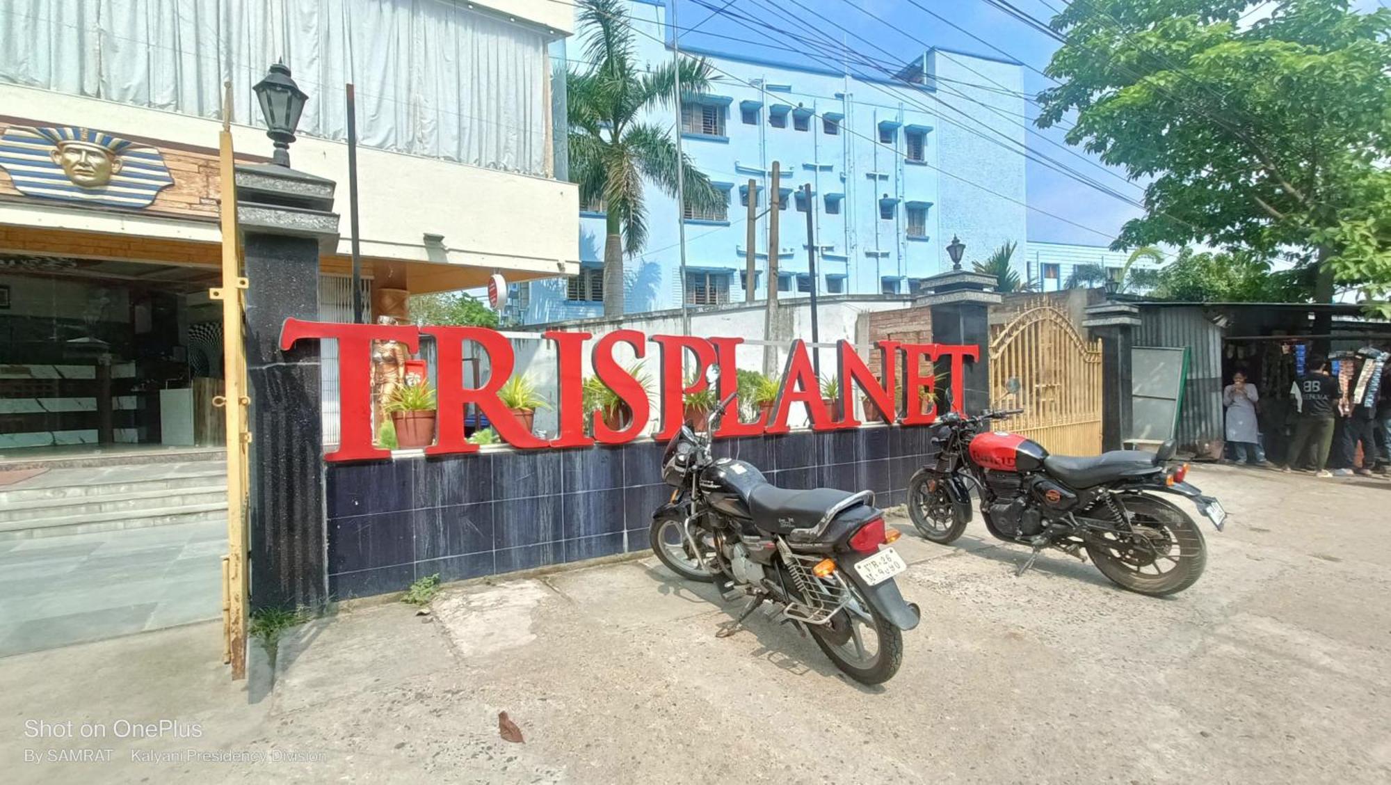 Trisplanet Hotel Kalyani Exterior photo